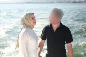 Evli Türbanlı 2