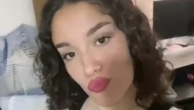 Kıvırcık Saçlı Güzel