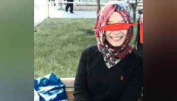 Tatlı Türbanlı Genç Kız