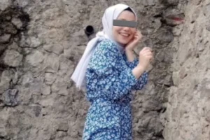 Türbanlı Hatunun Resimleri