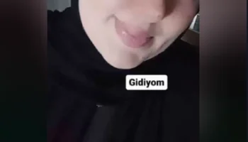 Türbanlı Yaramaz Kız