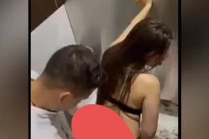Askerden gelmiş bıyıkları yeni terlemiş gencecik oğlana siktiriyor milf Gamze