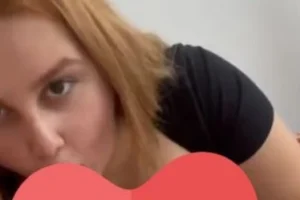 Büyük Beden Kızıla Yapıştırma Sekansı