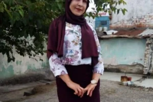 Effsane Evli Türbanlı Çiçek