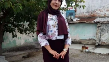 Effsane Evli Türbanlı Çiçek