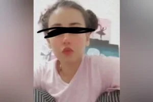 Genç kızın videoları #