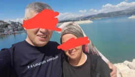 Orta yaşlı çiftin albümü