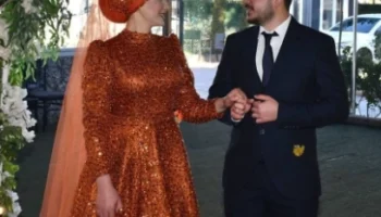 Genç Çift Türbanlı Hatun
