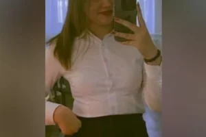 Tinderdan düşmüş 21 yaşında konuşmaya devam ediyorlarmış