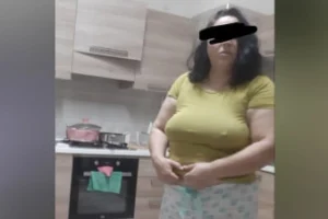 Türbanlı mature