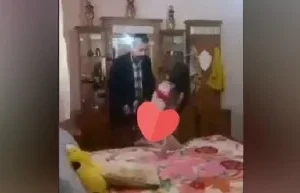 Ağa olacak şerefsiz köylülerden birinin genç kızını acımadan skiyor