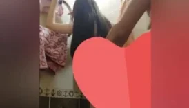 Bak abin öğrenirse ikimizde yanarız. Banyoda yengeyi fena sikiyor