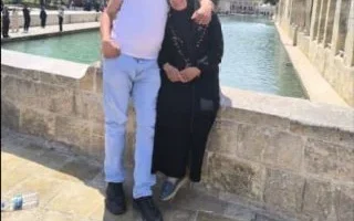 Doğulu çift yengenin yaşı büyük galiba abiden