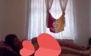 Genç çıtırı fena skiyor