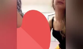 Genç yayında sevgilisinin sikiyle oynuyor sonra neler neler oluyor