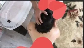 Hataylı Füsunu kocası gidince tokmakçısı salonun ortasında halıya domaltıp sikiyor