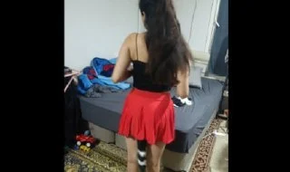 Karısına Etek Giydirmiş Sikiyor