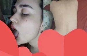Sevgilisiyle sikişen koca memeli merve fena sakso çekiyor