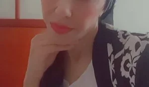 Türbanlı Karısını İfşalayan Gavat