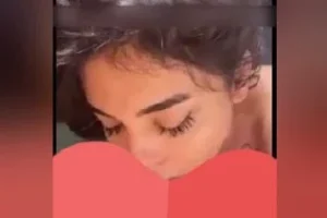 Ağzına d*lleri patlatan izmirli k*hpe
