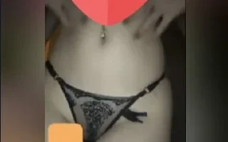 Azgın Hatundan Görüntülüde Vücut Şovu