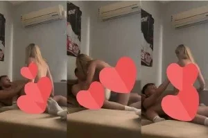 Dövmeli Doyumsuz Sarışın 'Garip Olacak' Diyip Sikiliyor