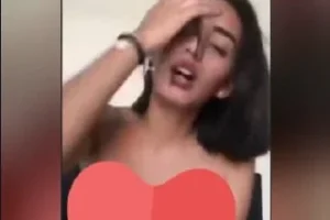Efsane güzellik baya keyif alıyor sikilmekten tamamı linkte