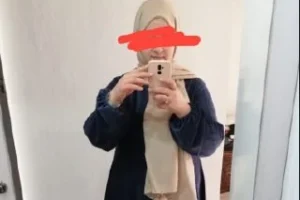 Evli türbanlı hatun
