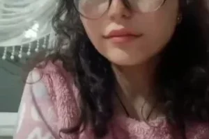 Genç güzel kızdan videolar