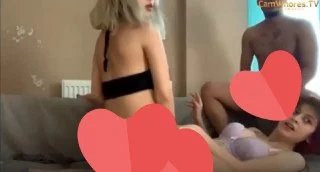 Gençler grup yapıyor canlı canlı yayında bu video sanki sitede verildi uzun versiyonu ama ismini hatırlamıyorum
