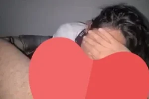 Kadını inceleye inceleye düzüyor