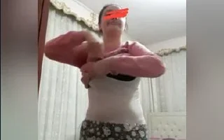 Kızın geniş arşivi kaçırmayın