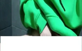 Mcdonalds tuvaletinde manitasına video çeken kızımız Sesli