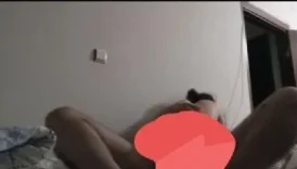 Sevgiliyi evde uzun uzun sikiyor