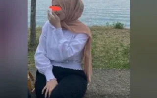 Türbanlı Esin