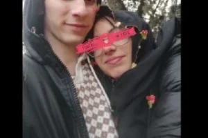 Türbanlı Genç Çift