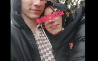 Türbanlı Genç Çift