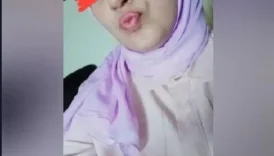 Türbanlı kızın resimleri