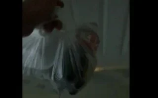 Yemek Siparişi Geldi Diyerek Lavaboya Giriyor