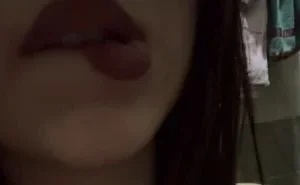 Suyla Fantezi Yaşayan Hatun