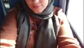 Türbanlı kadının özel resimleri